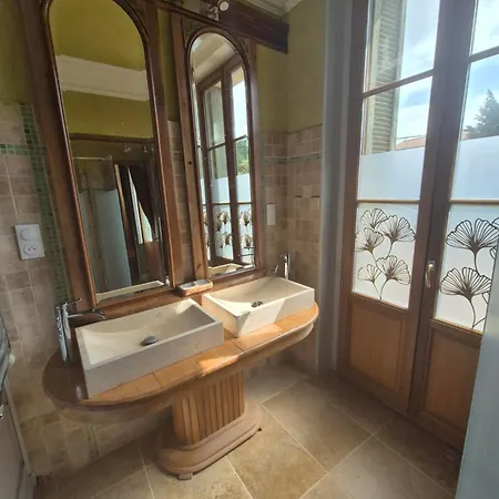 D'hote Vitrail 3* Moux